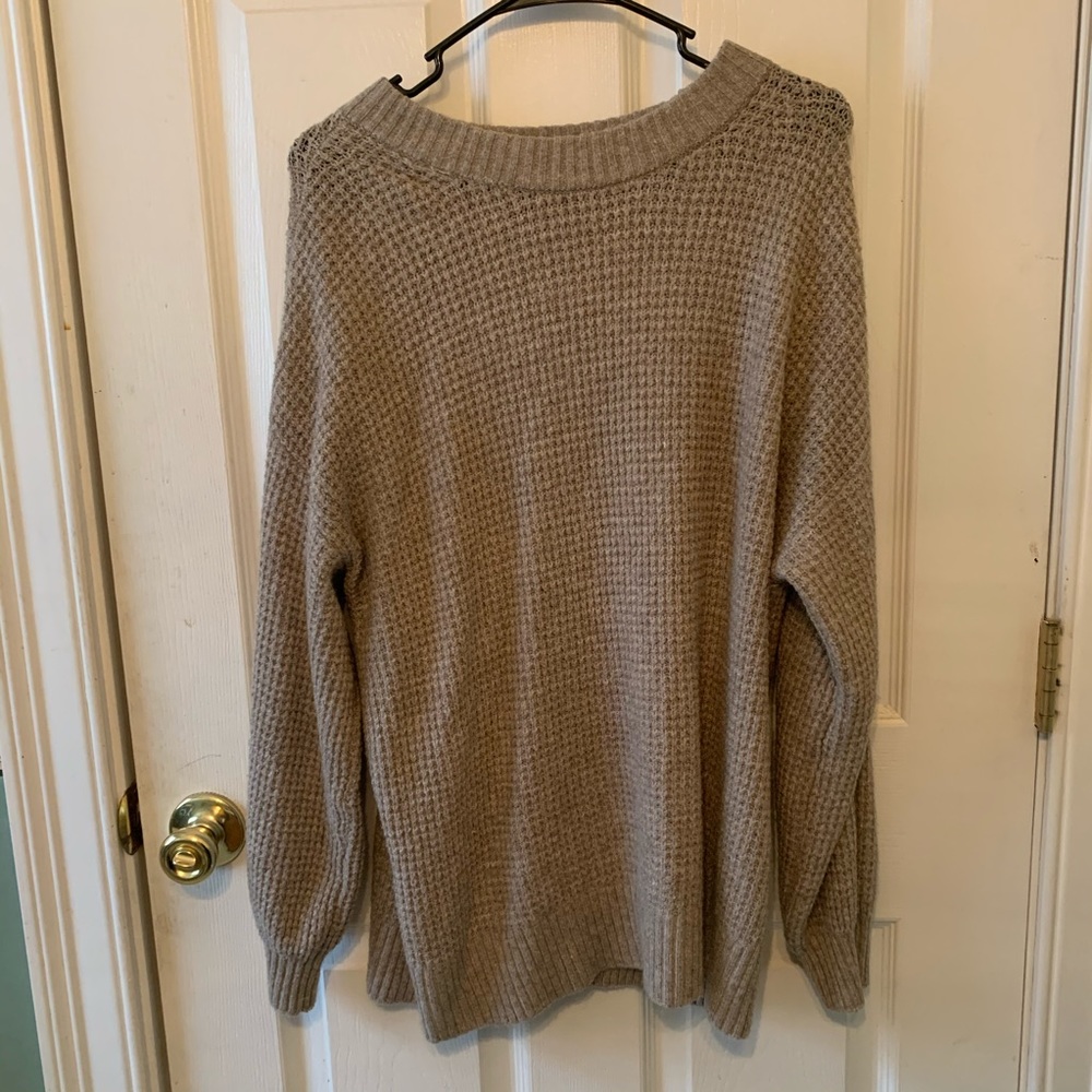 •👚 American Eagle Sweater 👚•